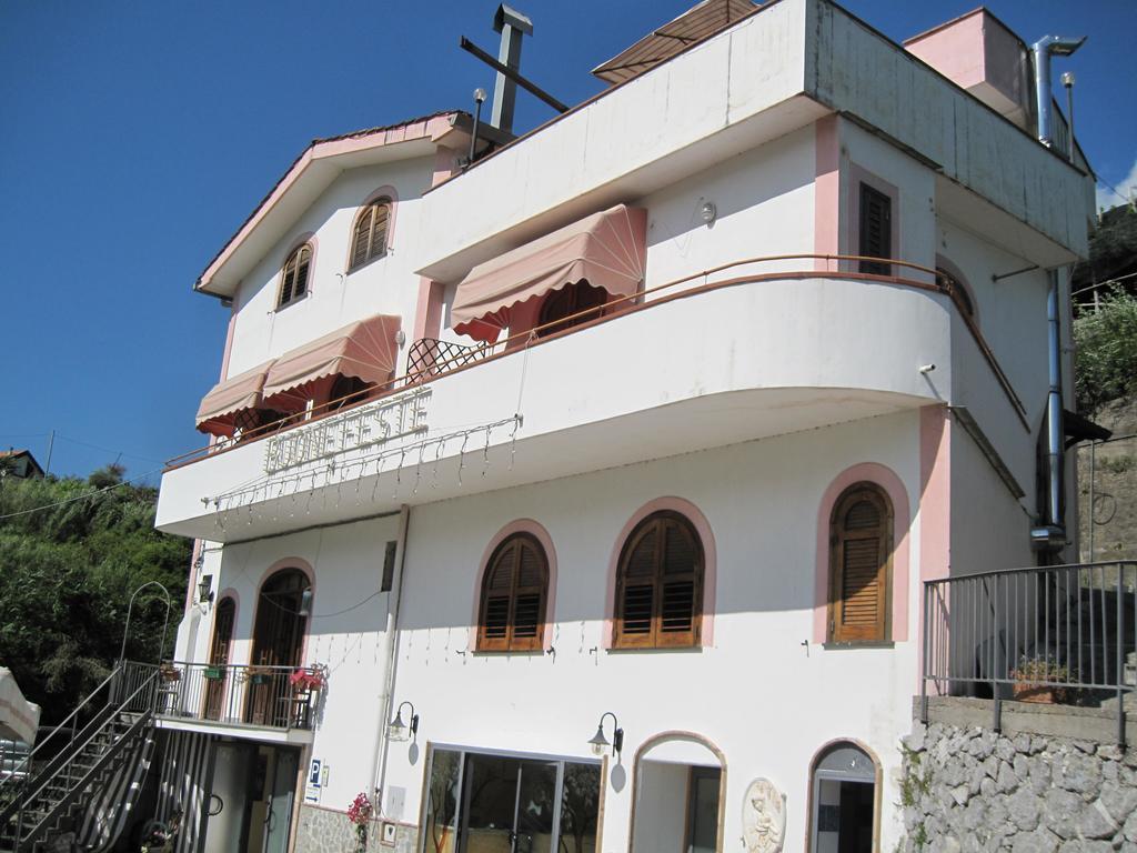 Hotel Affittacamere Novella Tramonti Buitenkant foto